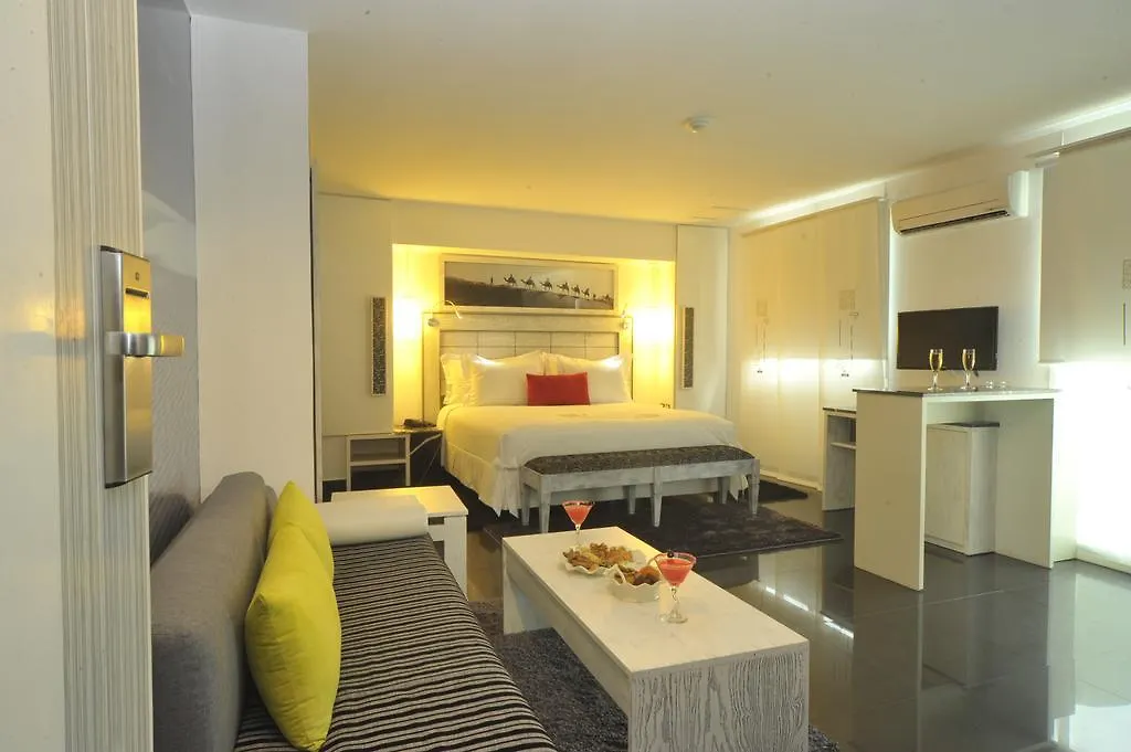 Le Trianon Luxury Hotel & Spa Casablanca 4*,